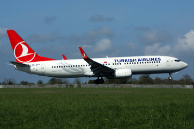 TURKISH AIRLINES BOEING 737 800 DUB RF 5K5A2645.jpg