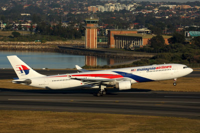 MALAYSIA AIRLINES AIRBUS A330 300 SYD RF 5K5A1106.jpg