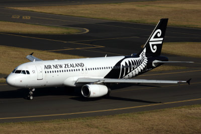 AIR NEW ZEALAND AIRBUS A320 SYD RF 5K5A6517.jpg