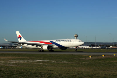 MALAYSIA AIRLINES AIRBUS A330 300 PER RF 5K5A9962.jpg