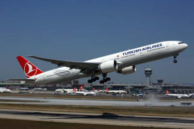 TURKISH AIRLINES BOEING 777 300ER IST RF 5K5A3076.jpg