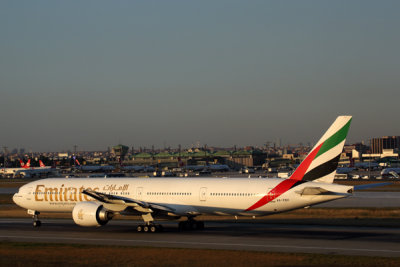 EMIRATES BOEING 777 300ER IST RF 5K5A3398.jpg