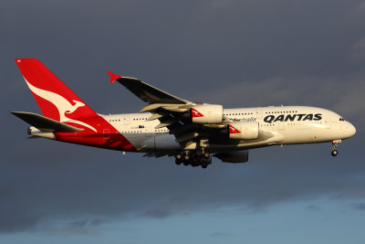 QANTAS AIRBUS A380 MEL RF 5K5A3740.jpg