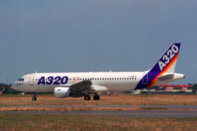 AIRBUS INDUSTRIE AIRBUS A320 TLS RF 814 14.jpg