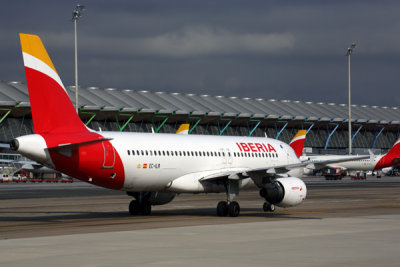 IBERIA AIRBUS A320 MAD RF 5K5A8798.jpg