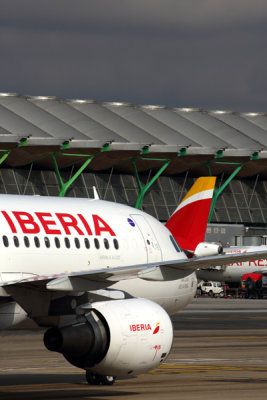 IBERIA AIRBUS A320 MAD RF 5K5A8797.jpg