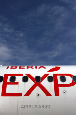 IBERIA EXPRESS AIRBUS A320 MAD RF IMG_0508.jpg