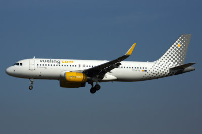 VUELING AIRBUS A320 BCN RF 5K5A8521.jpg