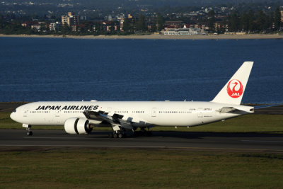 JAPAN AIRLINES BOEING 777 300ER SYD RF 5K5A9882.jpg