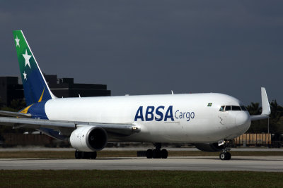 ABSA CARGO BOEING 767 300F MIA RF 5K5A4390.jpg