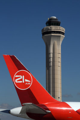 21 AIR.COM BOEING 767 200F MIA RF IMG_0063.jpg