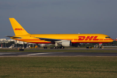 DHL BOEING 757 200F LIS RF 5K5A8644.jpg