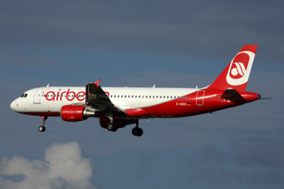 AIR BERLIN AIRBUS A320 FCO RF 5K5A8209.jpg
