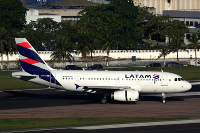 LATAM AIRBUS A319 SDU RF 5K5A9143.jpg