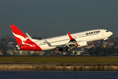 QANTAS BOEING 737 800 SYD RF 5K5A0275.jpg