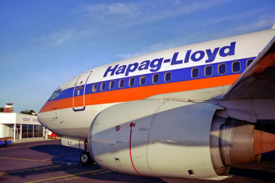 HAPAG LLOYD BOEING 737 500 HBA RF 1102 13.jpg