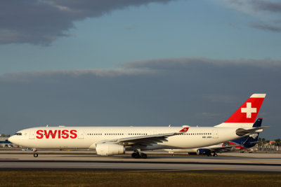 SWISS AIRBUS A330 300 MIA RF 5K5A6238.jpg