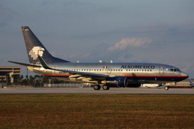 AEROMEXICO BOEING 737 700 MIA RF 5K5A6874.jpg