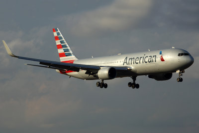 AMERICAN BOEING 767 300 MIA RF 5K5A6815.jpg