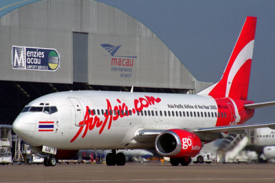 AIR ASIA BOEING 737 300 MFM RF 1906 2.jpg