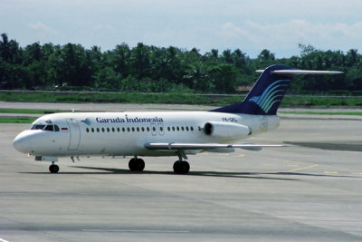 GARUDA INDONESIA FOKKER F28 CGK RF 118 8.jpg