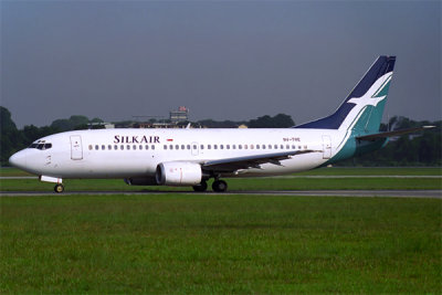 SILK AIR BOEING 737 300 SIN RF 1030 23.jpg