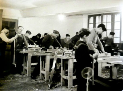1950- Atelier de menuiserie dans l'annexe Potin