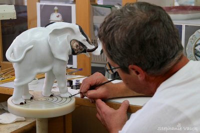 Painting porcelain