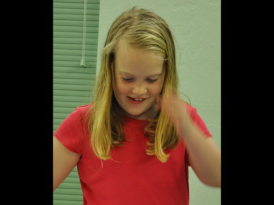Andi responds to a well-earned round of applause for her performance.