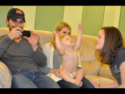 Max emotes for Dad Seth, Mom Angela and cousin Catherine.