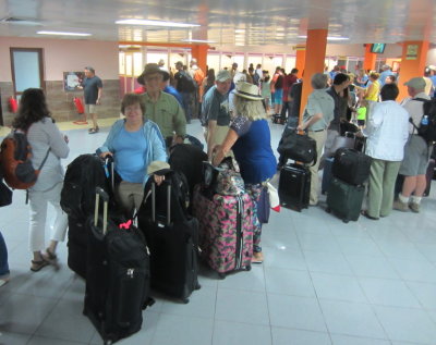 Sunday morning, March 27, 2016
Heading home--the crowd at the airport was bigger than expected.
Renee, Mary, Bob, Doug, Carli, Richard, Lorraine, John