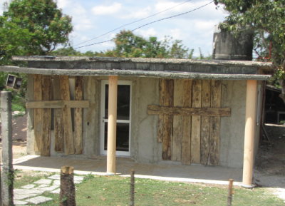 A building of unknown purpose in Playa Larga