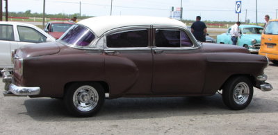 1954 Chevy at the same stop, La Aguada?