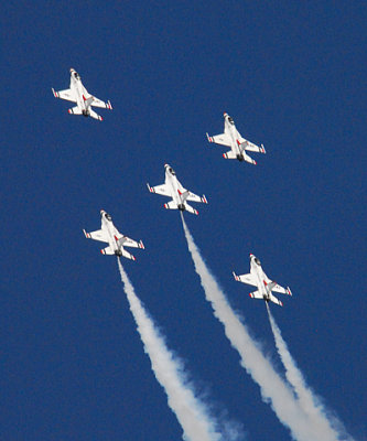 Thunderbirds in air.JPG