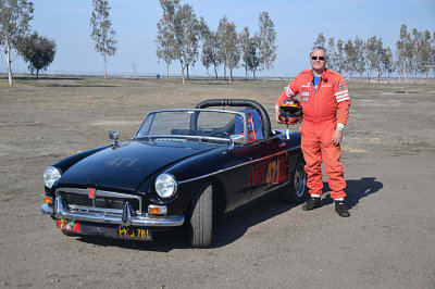 Larry and MGB 471.jpg