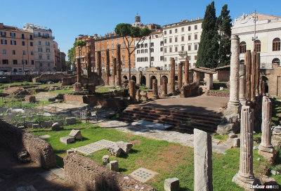 Largo di Torre Argentina