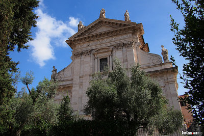 Basilica Santi Cosma E Damiano