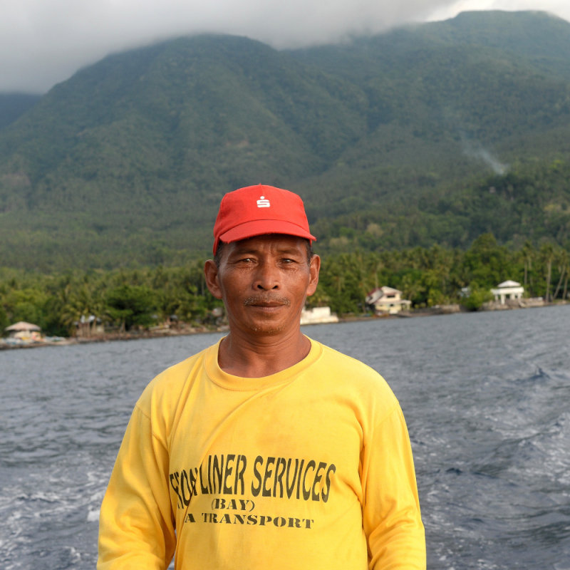 Boatman, Paras Beach to White Island DSC_8993.JPG