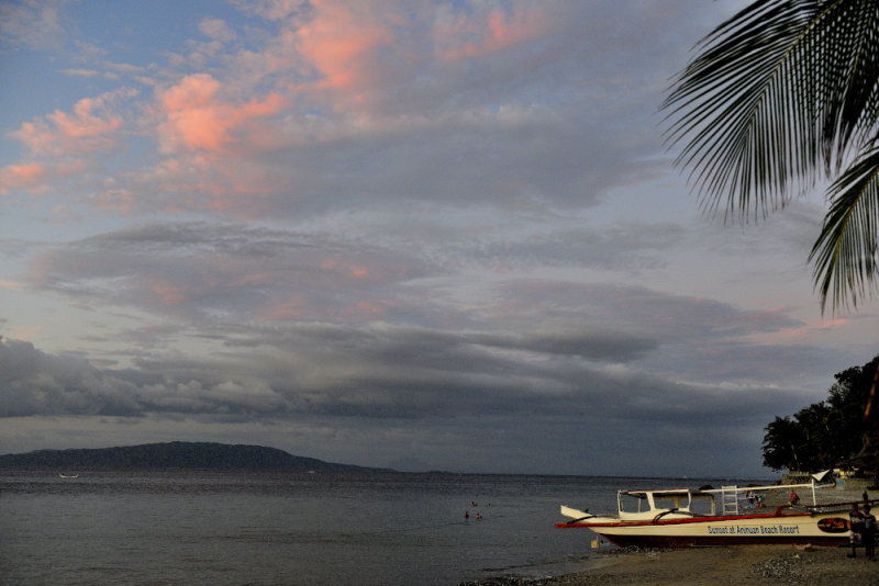 _DSC0839.JPG   Sunset from Aninuan Beach