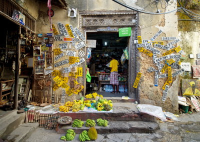 Inside Stonetown, in a maze of small Streets, all alike.