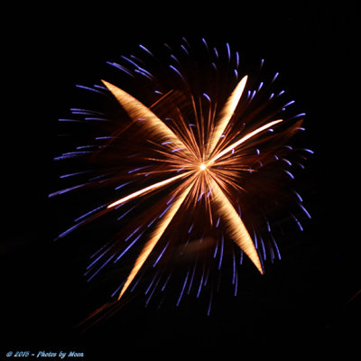 Bastrop Fireworks 15 - 7147.jpg