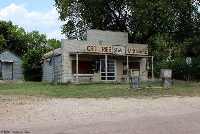 June 6th 2012 - Old Gas Station - 0610.jpg