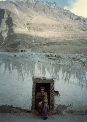 P Hunza-82-Karimabad-Mirs Palace roof.jpg