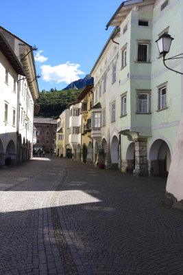 72_road_in_Tyrolean_village.jpg