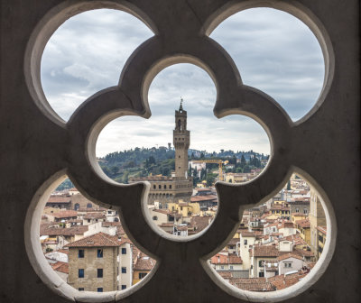 112_Flo_PalazzoVecchio_thru_facade.jpg