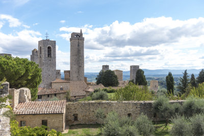 142_tower_house_San_Gimignano.jpg