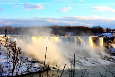 32. Niagra Falls