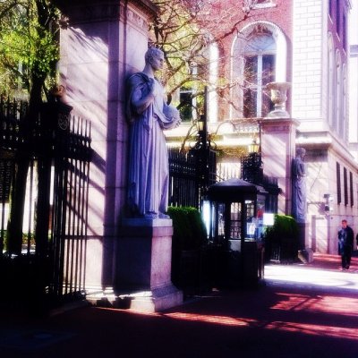 Gates at Columbia University NW.jpg