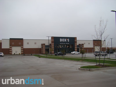 2014Oct_Plaza_at_Jordan_Creek_2.jpg