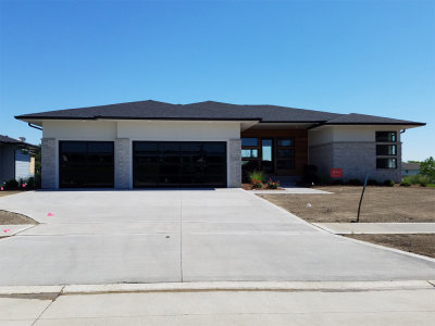 waukeehome2.jpg